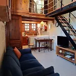 Prázdninový dům Unique 18th Century Converted Windmill In The Heart Of