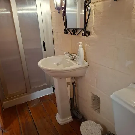 Дом отдыха Unique 18th Century Converted Windmill In The Heart Of