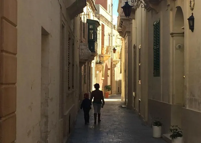 Unique 18th Century Converted Windmill In The Heart Of 拉巴特